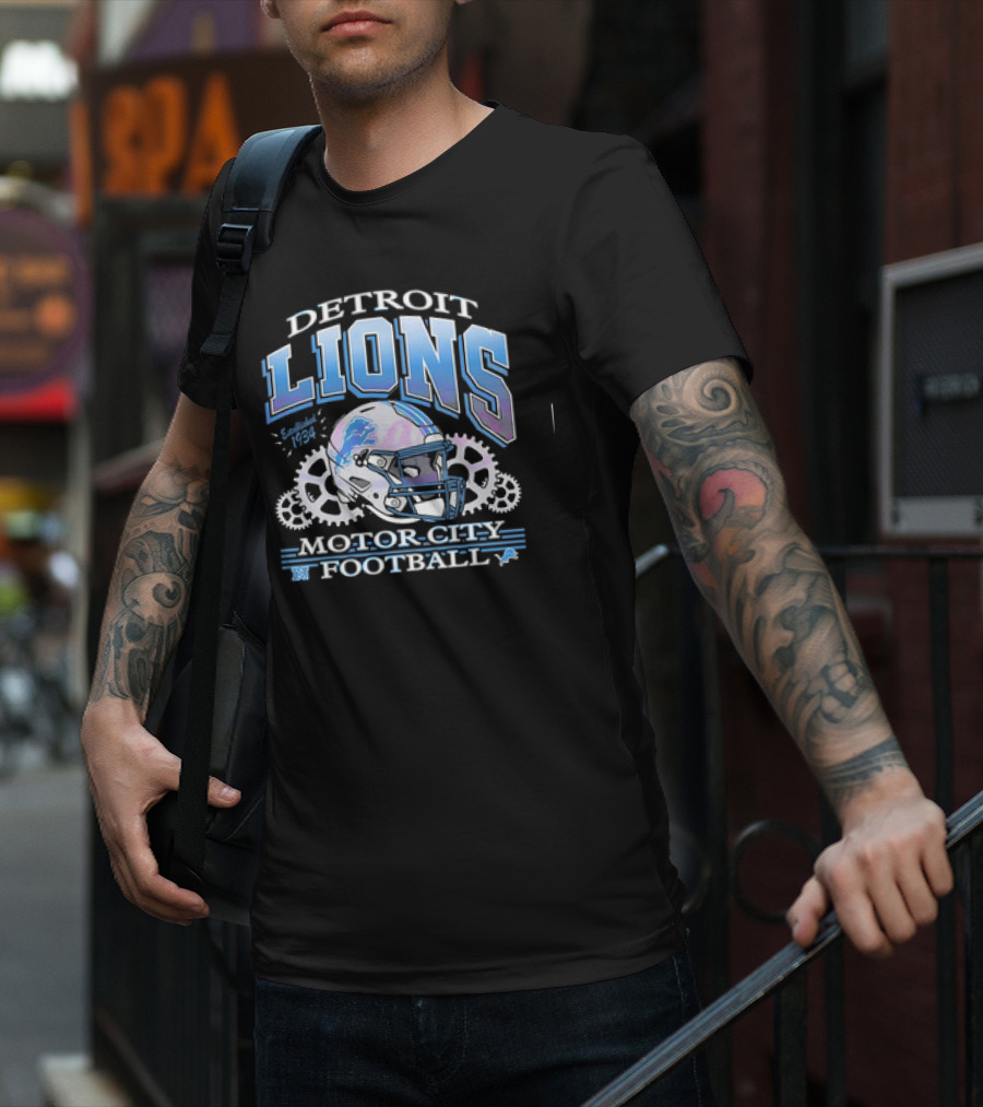 Detroit Lions Motor City Football Helmet Vintage Logo T-Shirt