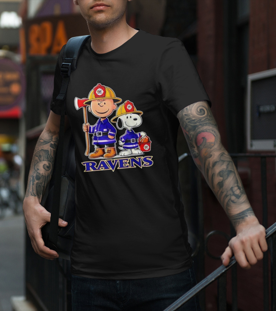 Firefighter Charlie Brown And Snoopy Baltimore Ravens T-Shirt