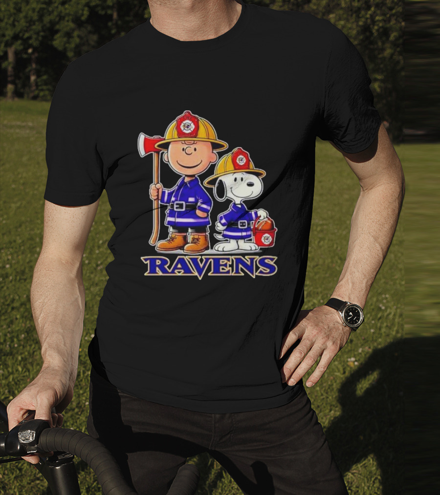 Firefighter Charlie Brown And Snoopy Baltimore Ravens T-Shirt
