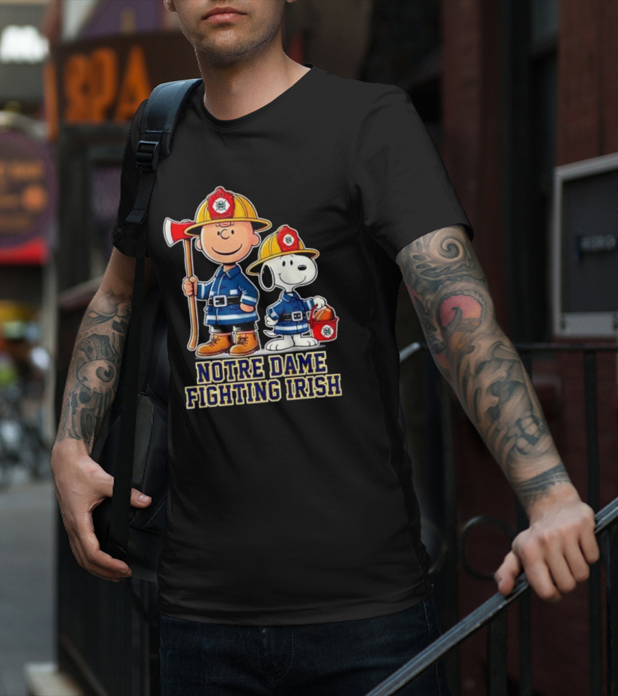 Firefighter Charlie Brown And Snoopy Notre Dame Fighting Irish T-Shirt