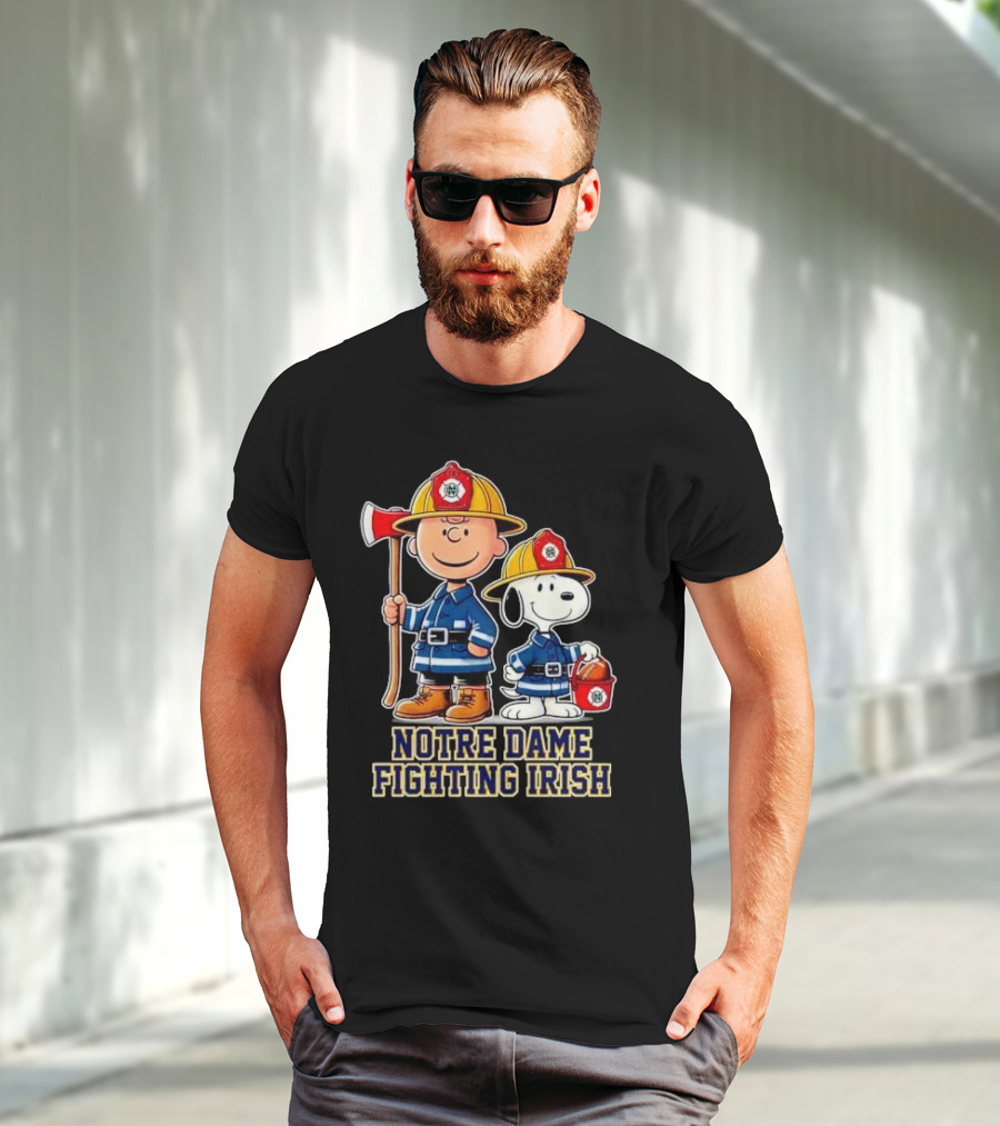 Firefighter Charlie Brown And Snoopy Notre Dame Fighting Irish T-Shirt