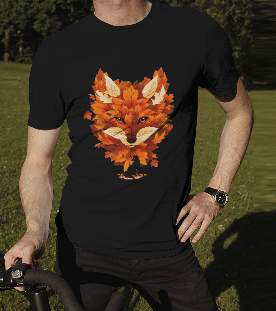 Red Fox Face With Autumn Leaves T-Shirt