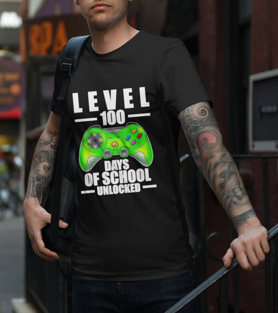 LEVEL 100 DAYS OF SCHOOL UNLOCKED GAMING CONTROLLER T-Shirt