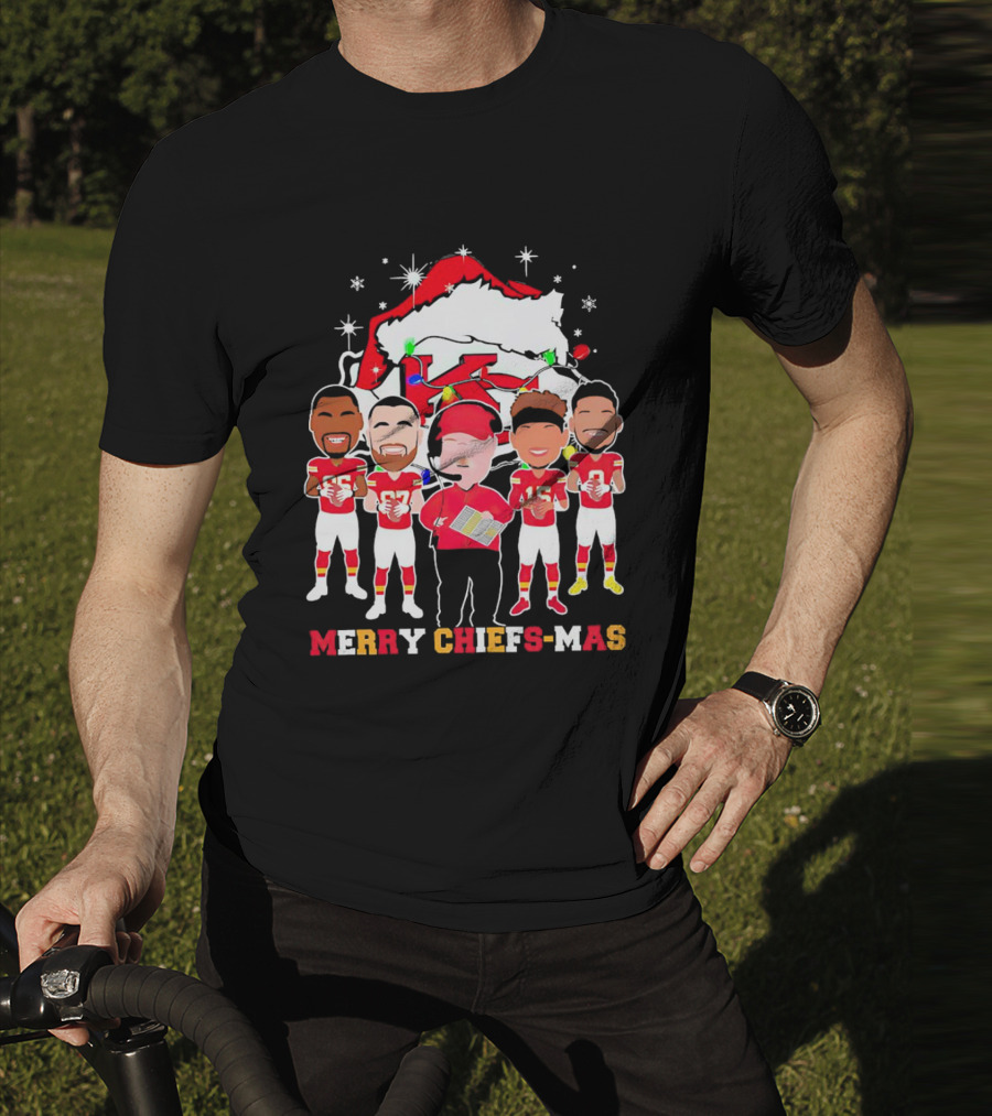 Kansas City Chiefs Merry Chiefs-Mas Christmas NFL Team Festive Cartoon Players And Santa Hat T-Shirt