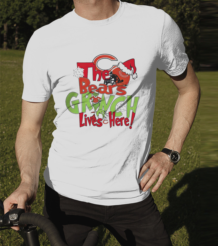 Chicago Bears Grinch Lives Here Christmas Football T-Shirt