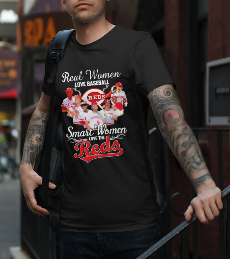 Real Women Love Baseball Cincinnati Reds Smart Women Love The Reds T-Shirt