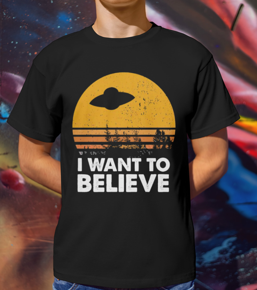 I Want To Believe Alien UFO Vintage Sunset T-Shirt