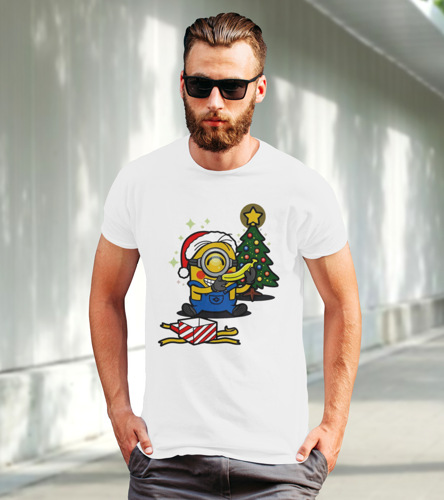 Minion Santa Hat With Banana Christmas Tree And Gift Box T-Shirt