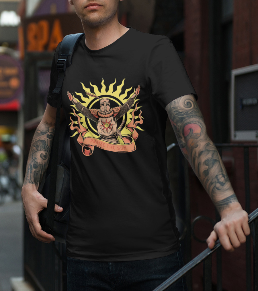 Solaire Praise The Sun Dark Souls Iconic Sunburst Knight Banner T-Shirt