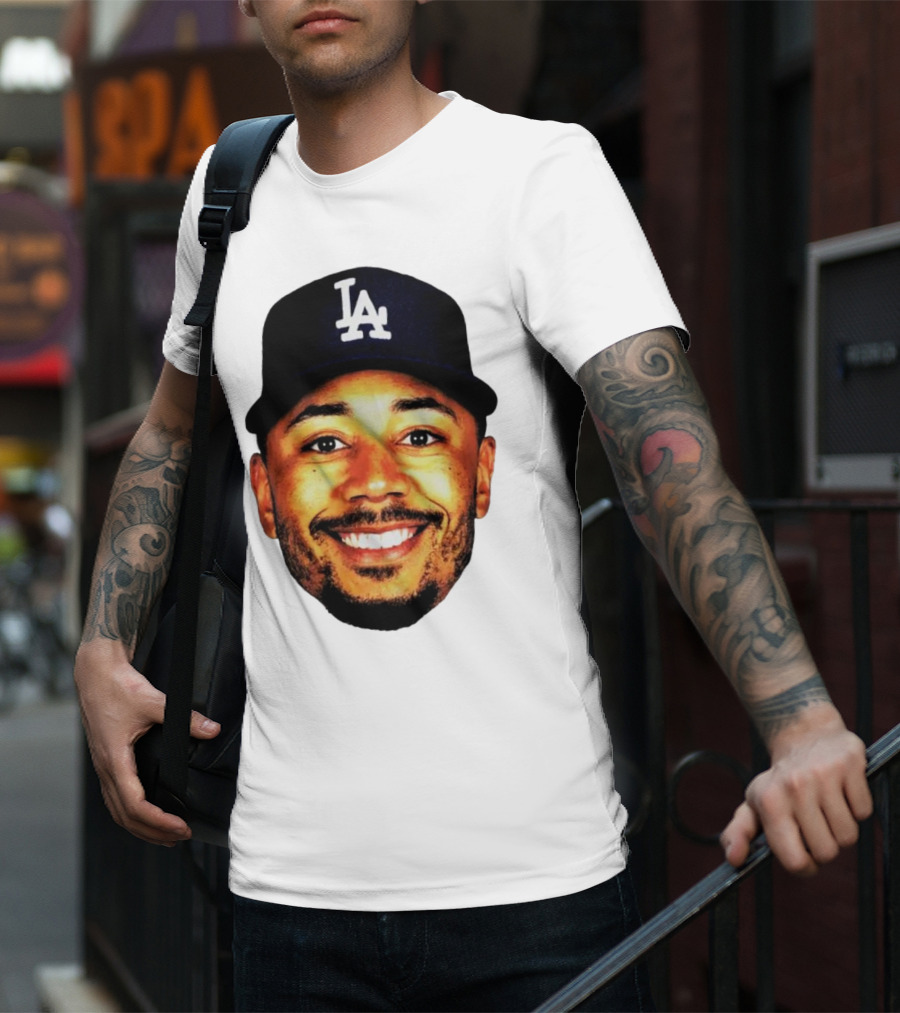 Mookie Betts Los Angeles Dodgers LA Cap Big Face T-Shirt
