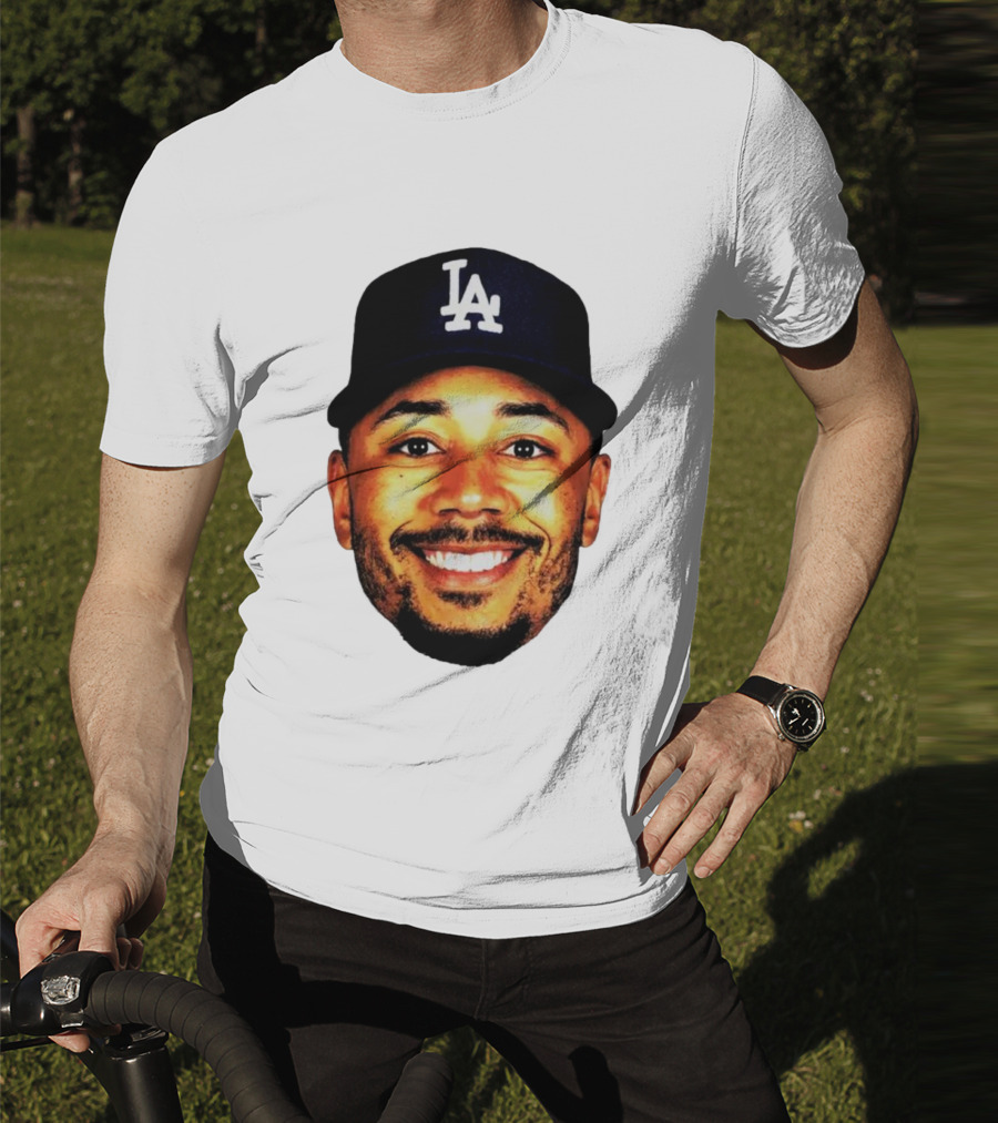 Mookie Betts Los Angeles Dodgers LA Cap Big Face T-Shirt
