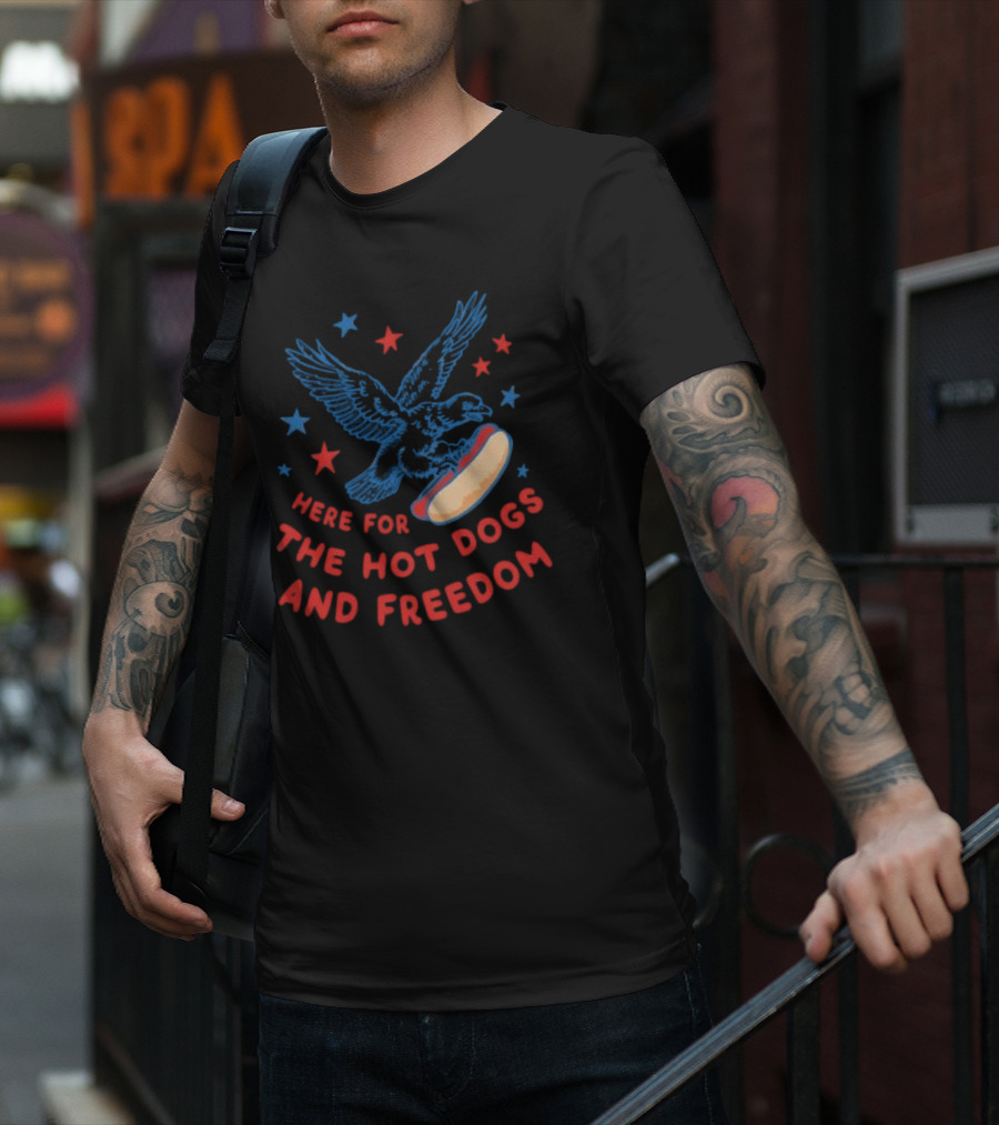 Here For The Hot Dogs And Freedom USA Eagle Stars T-Shirt