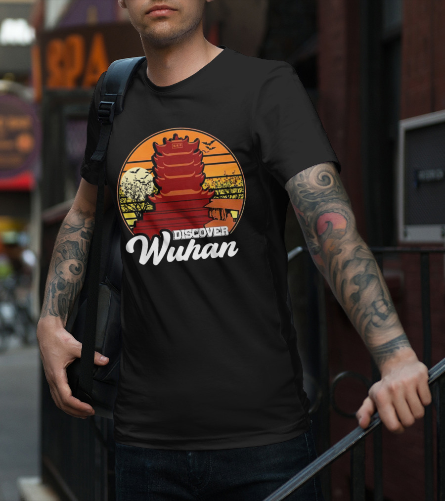 Discover Wuhan Pagoda Vintage Sunset Scene T-Shirt