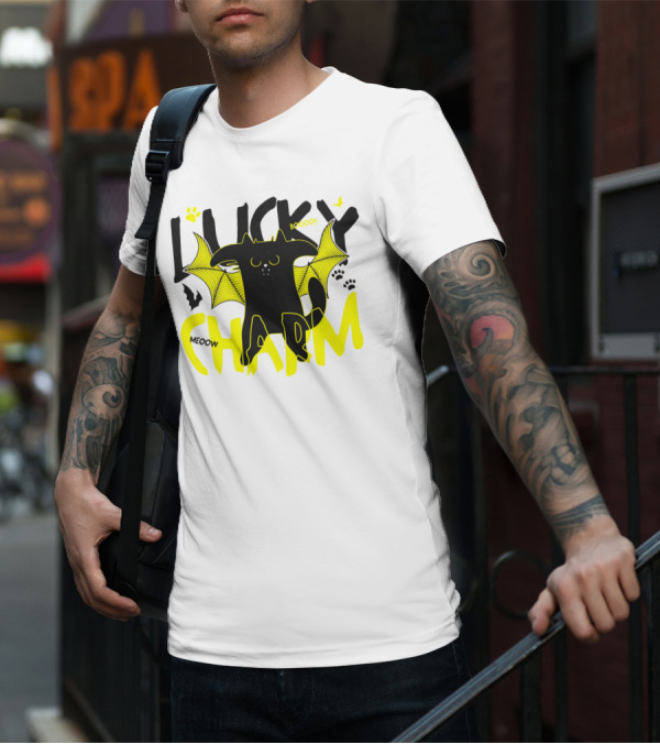 Lucky Charm Booo Meoow Bat Cat Halloween Paws T-Shirt