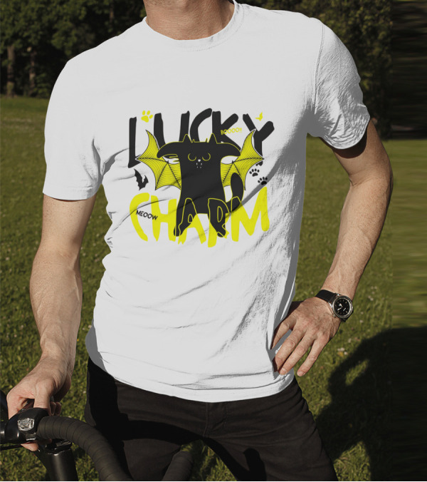 Lucky Charm Booo Meoow Bat Cat Halloween Paws T-Shirt