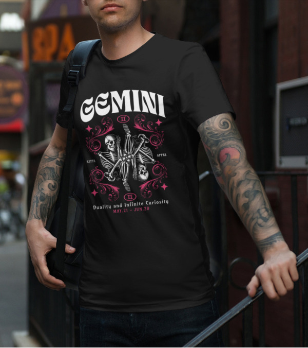 Gemini Zodiac Skeleton Duality Infinite Curiosity Vintage May 21 Jun 20 T-Shirt