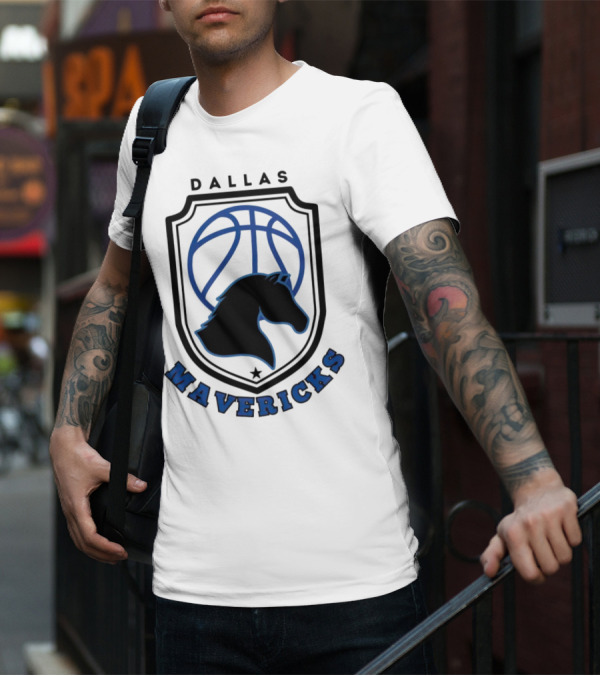 Dallas Mavericks Vintage NBA Basketball Logo Horse Emblem T-Shirt