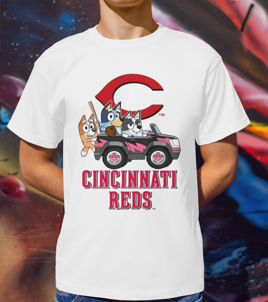 Cincinnati Reds Bandit Chilli Aunt Trixie Heeler Jeep T-Shirt
