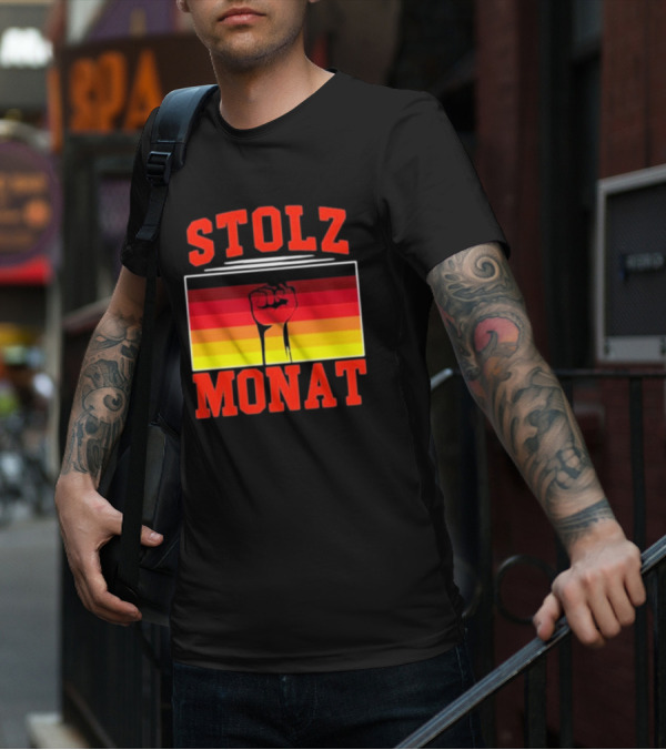 Stolz Monat Fist With German Flag Colors T-Shirt