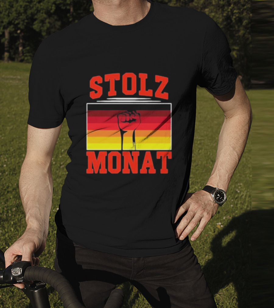 Stolz Monat Fist With German Flag Colors T-Shirt