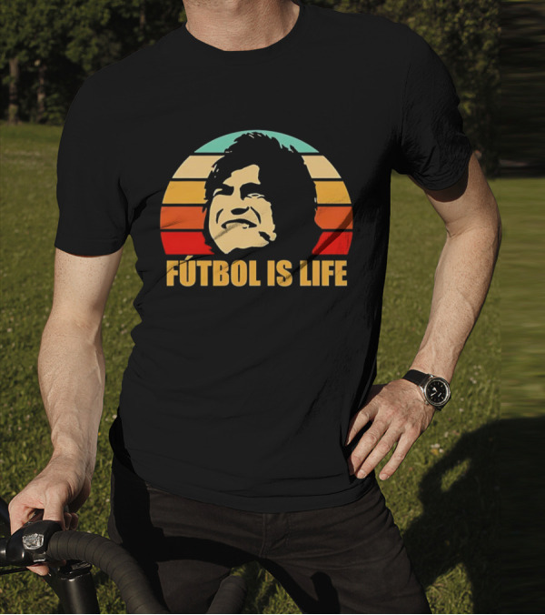 Fútbol Is Life Vintage Retro Sunset T-Shirt