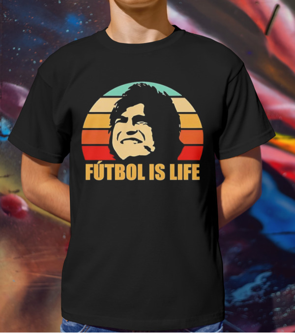 Fútbol Is Life Vintage Retro Sunset T-Shirt