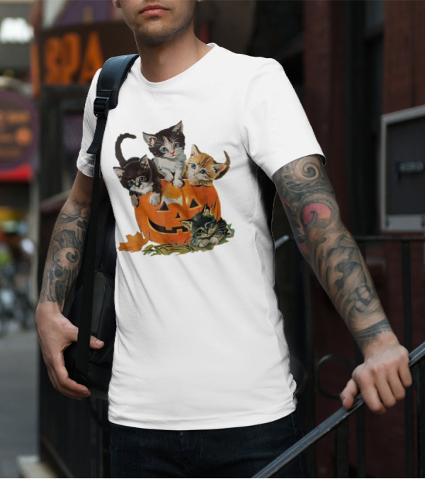 Vintage 90s Cat Pumpkin Halloween Spooky Season T-Shirt