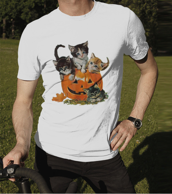 Vintage 90s Cat Pumpkin Halloween Spooky Season T-Shirt