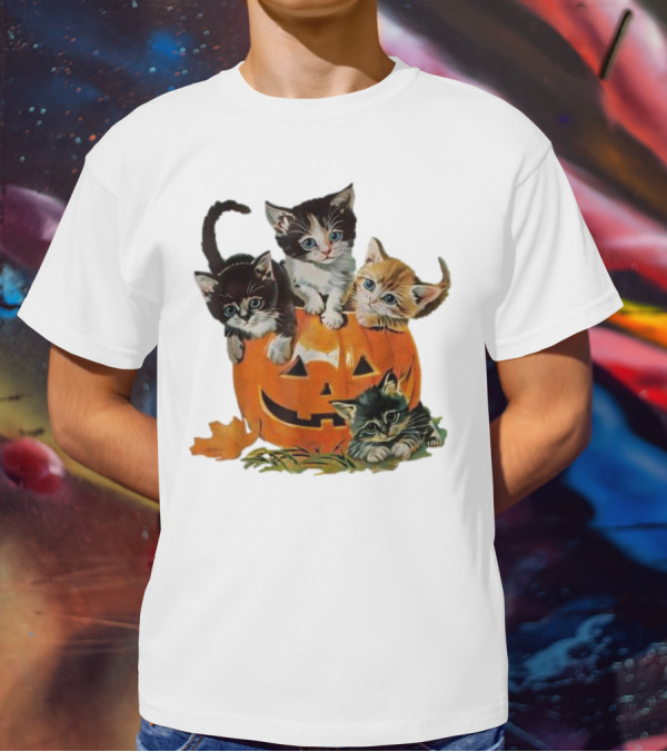 Vintage 90s Cat Pumpkin Halloween Spooky Season T-Shirt