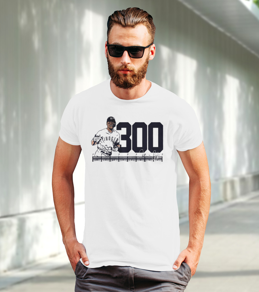 Aaron Judge 300 Career Home Runs Yankees Signature T-Shirt