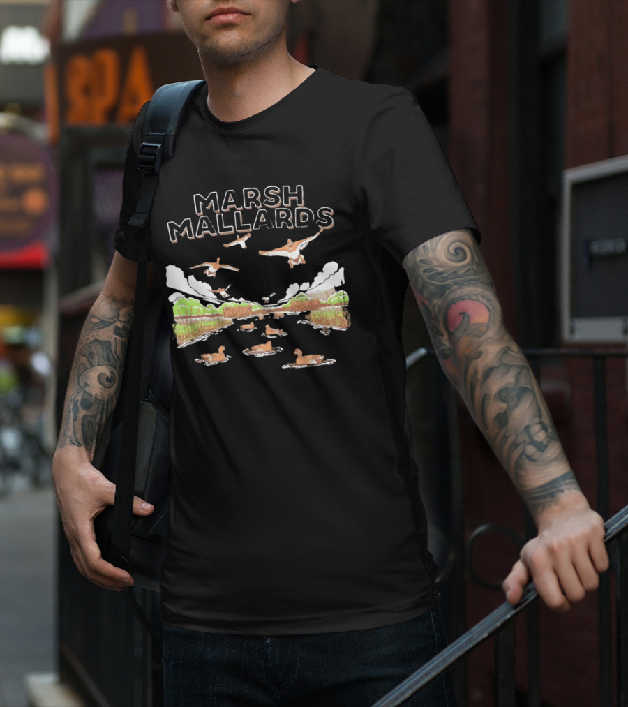 MARSH MALLARDS HUNTING DUCK SCENE JUMBO ANIMALS T-Shirt
