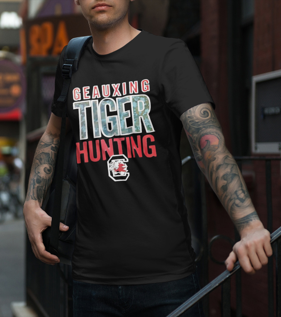 Geauxing Tiger Hunting South Carolina Gamecocks C T-Shirt