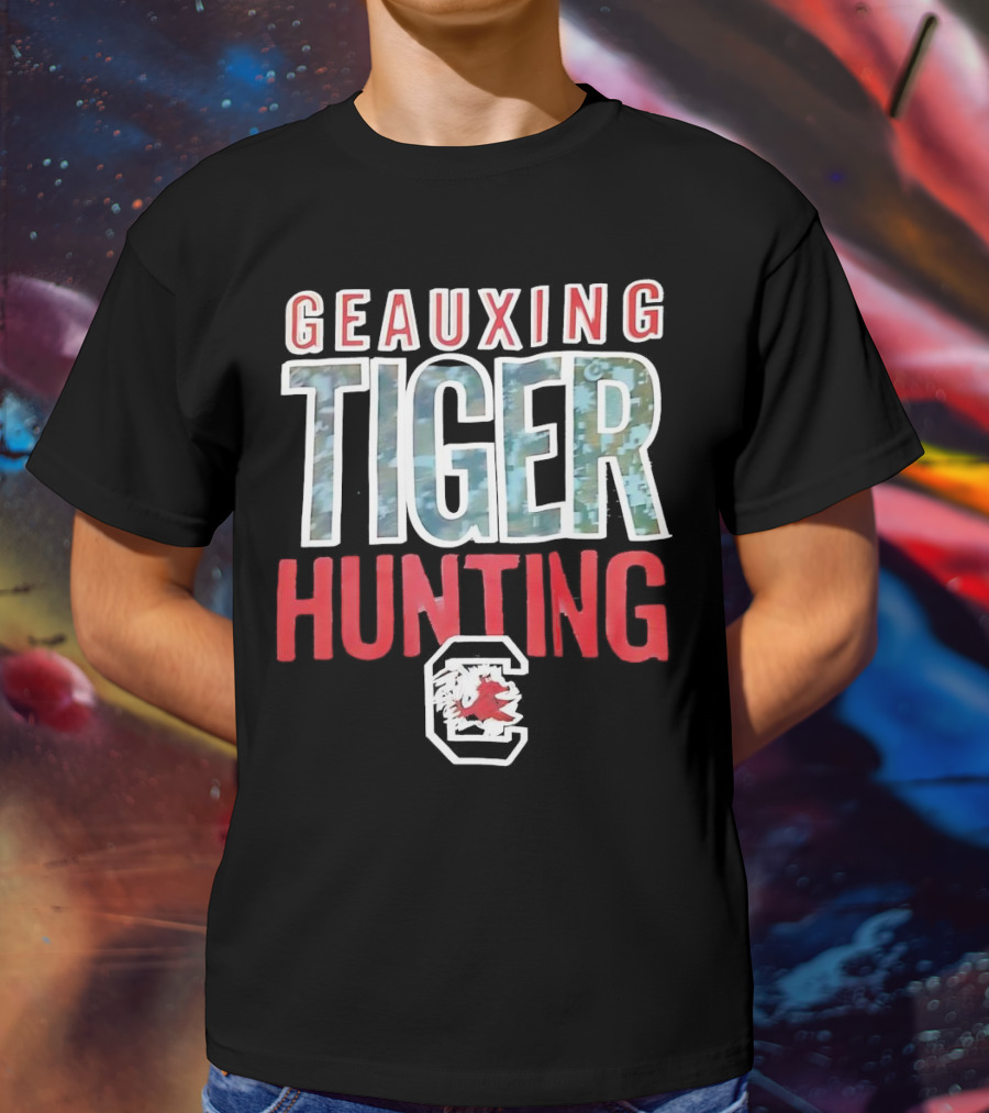 Geauxing Tiger Hunting South Carolina Gamecocks C T-Shirt