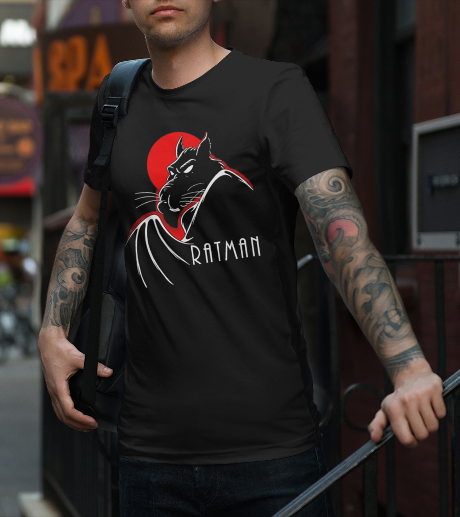 Ratman Splinter Shadow Against Red Moon In Batman T-Shirt