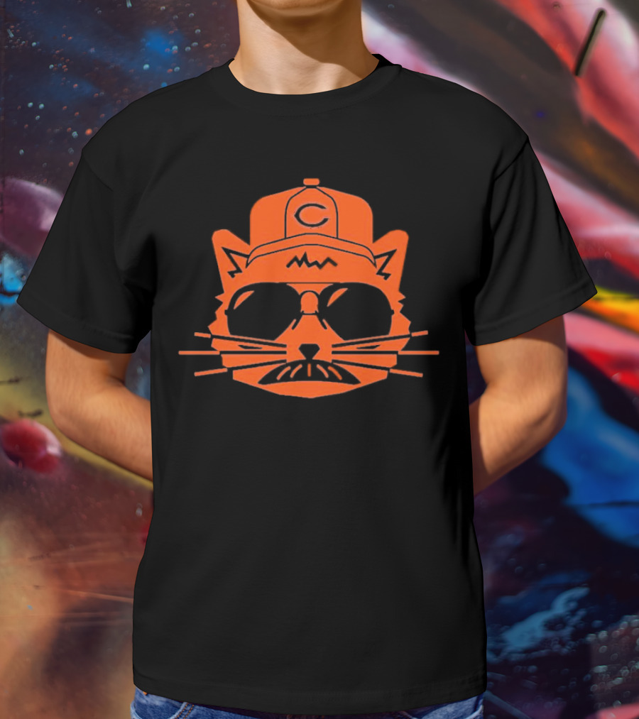 Gary Is A Super Fan Chicago Bears Cat With Sunglasses And Cap T-Shirt