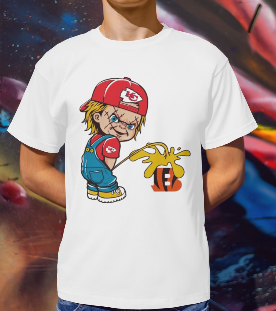 Kansas City Chiefs Chucky Pissing On Cincinnati Bengals T-Shirt