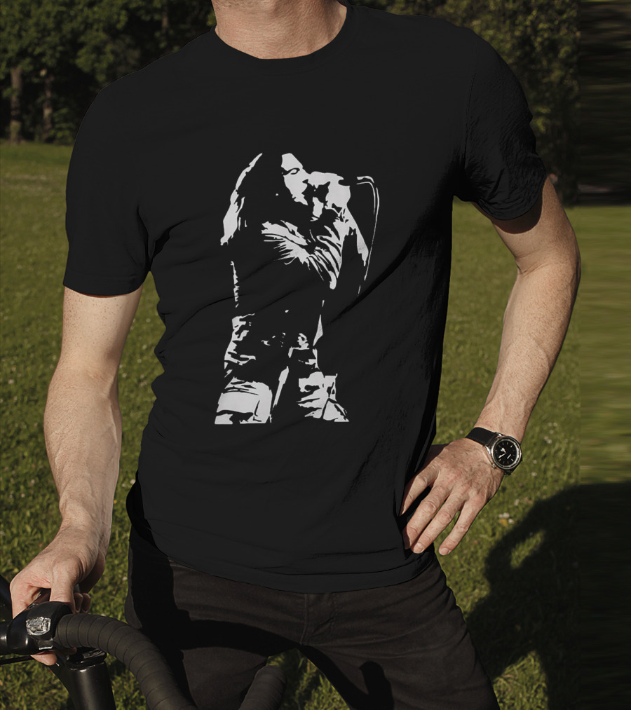 Eddie Vedder Pearl Jam Mic Performance T-Shirt