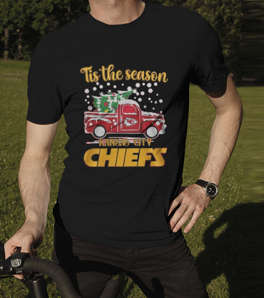 Tis The Season Kansas City Chiefs Christmas Truck Snowflakes T-Shirt