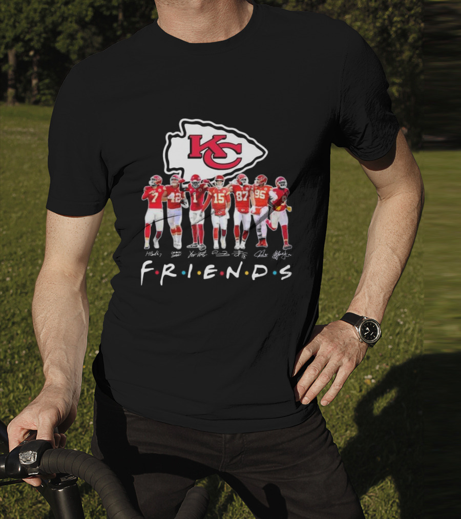 Kansas City Chiefs Friends Signatures Football Team T-Shirt