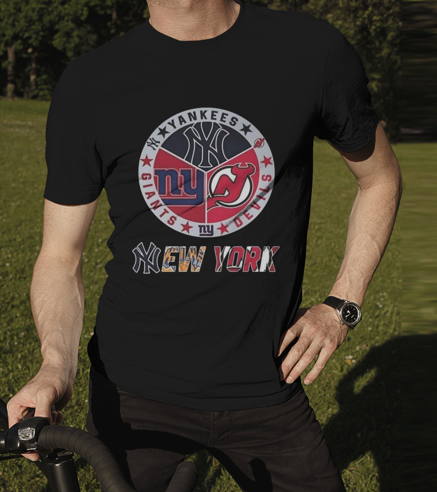 New York Yankees Giants Devils Circle Yankees NY Giants Devils T-Shirt