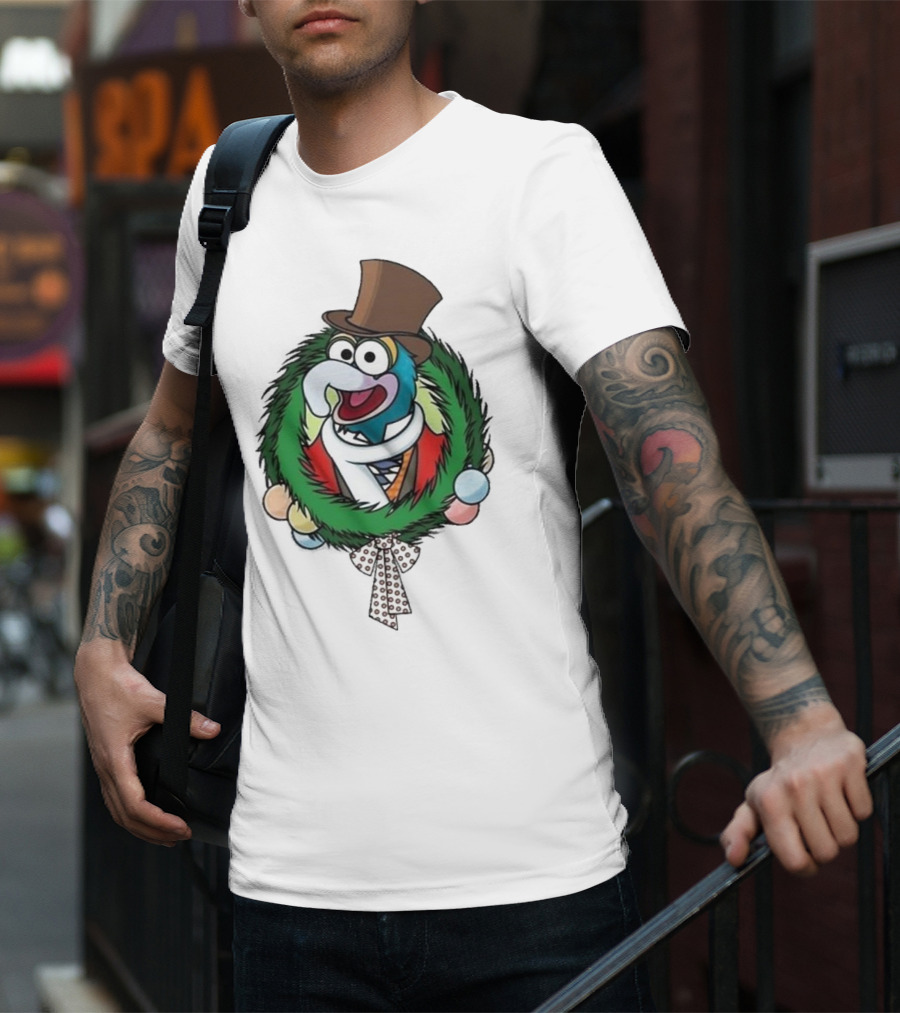 Cute Gonzo The Muppet Christmas Carol Wreath T-Shirt