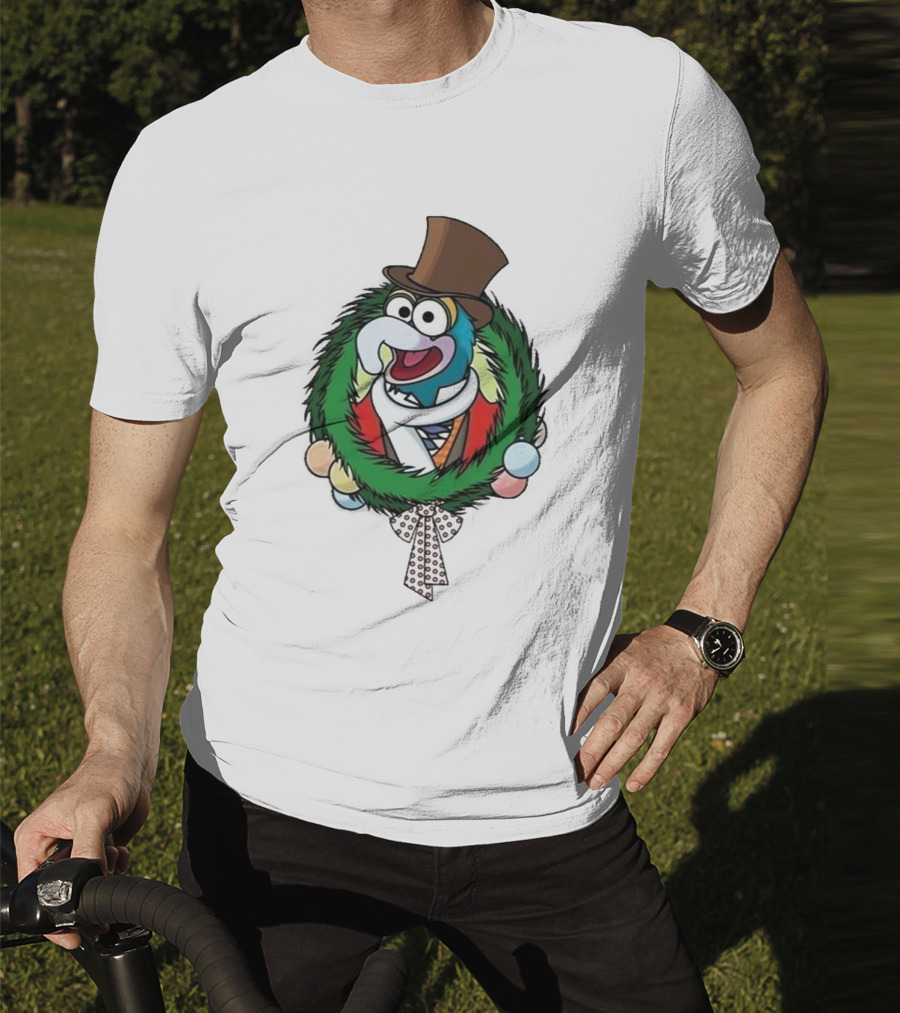 Cute Gonzo The Muppet Christmas Carol Wreath T-Shirt