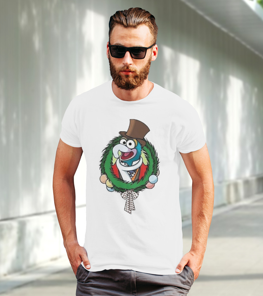 Cute Gonzo The Muppet Christmas Carol Wreath T-Shirt