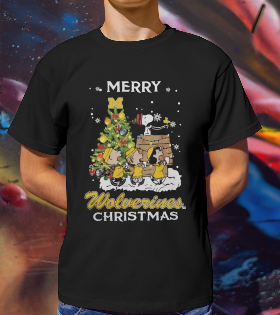 Merry Michigan Wolverines Snoopy And Friends Christmas T-Shirt
