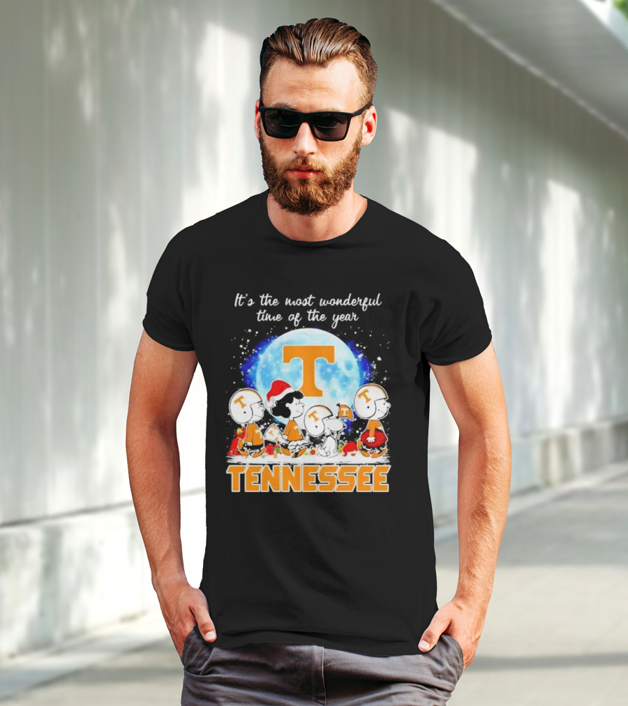 Peanuts Tennessee Volunteers It's The Most Wonderful Time Of The Year Christmas Snoopy Woodstock Lucy Moon T-Shirt