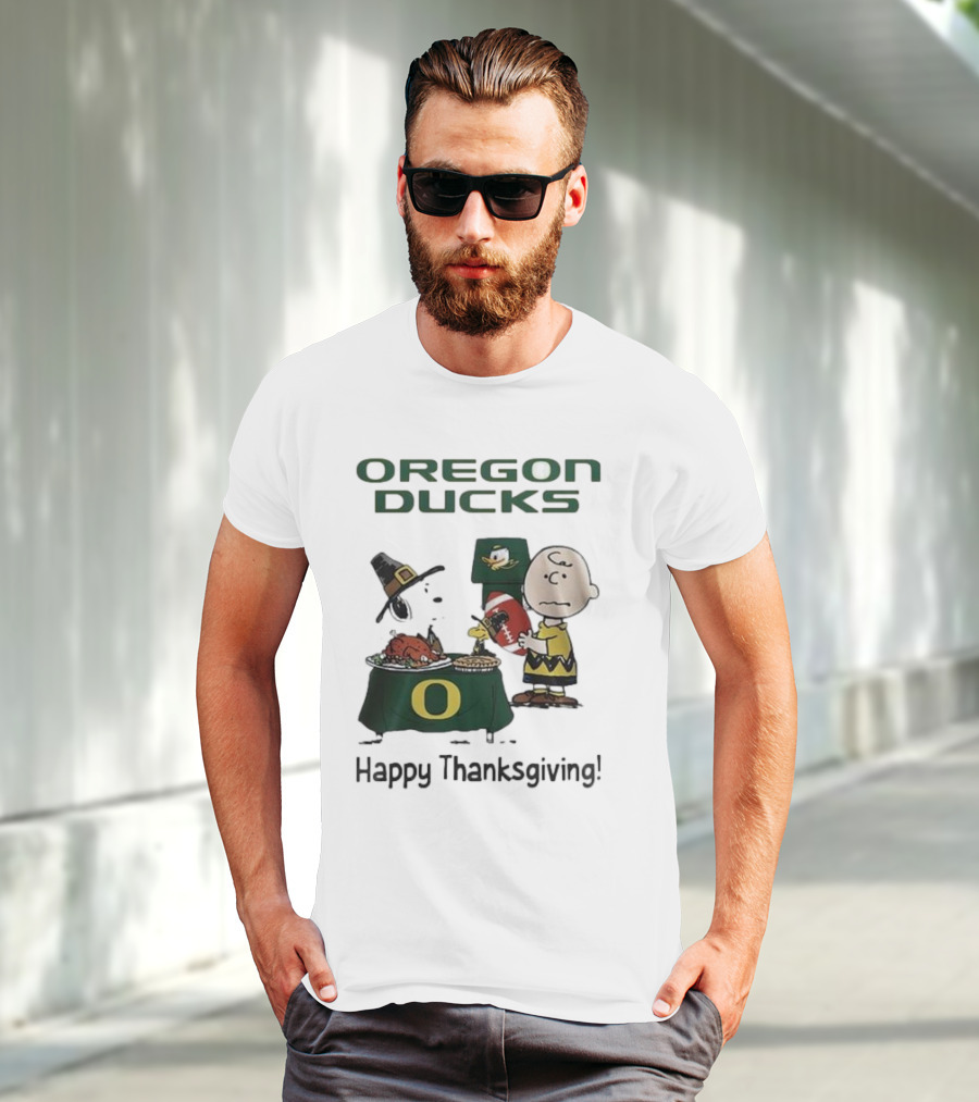 Oregon Ducks Peanuts Happy Thanksgiving Football T-Shirt