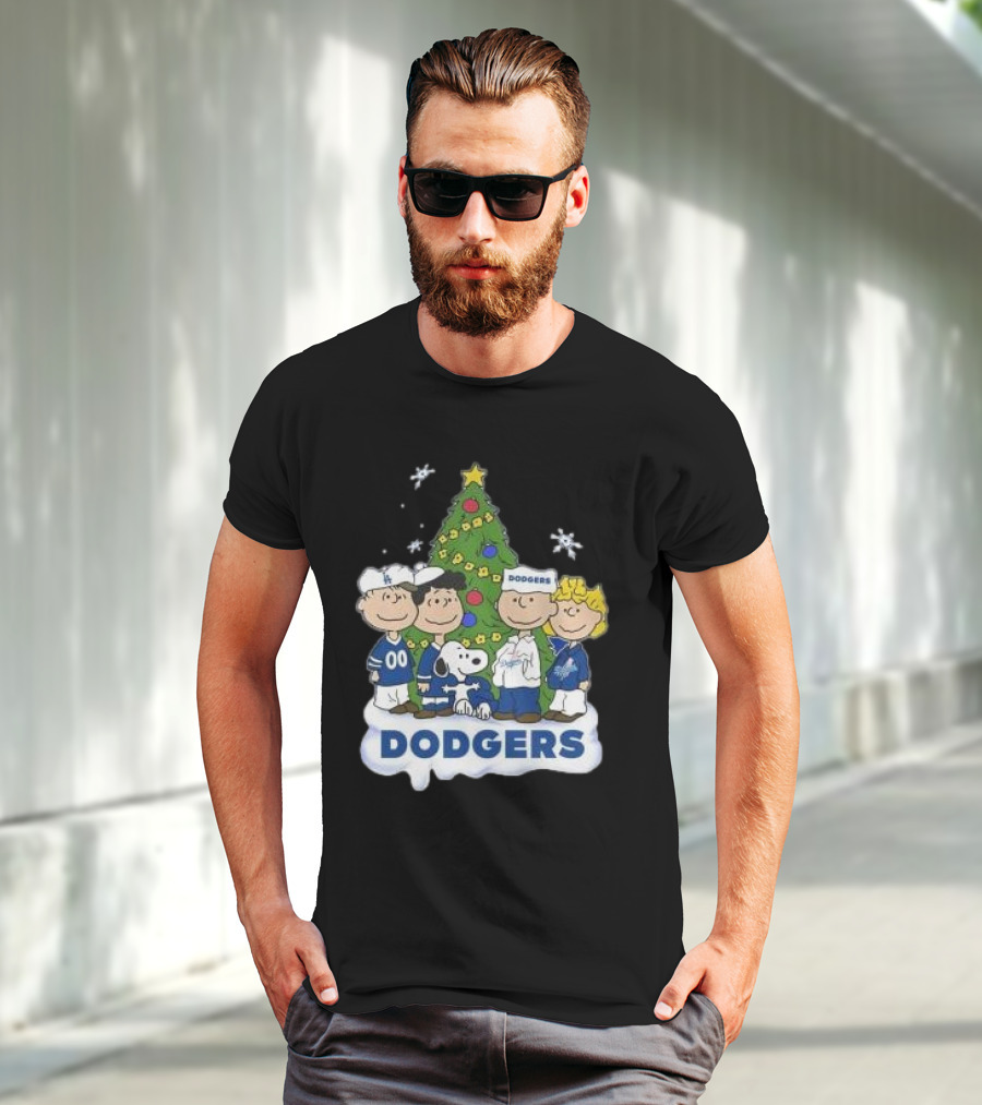 Snoopy And Friends Dodgers Christmas Tree Celebration T-Shirt