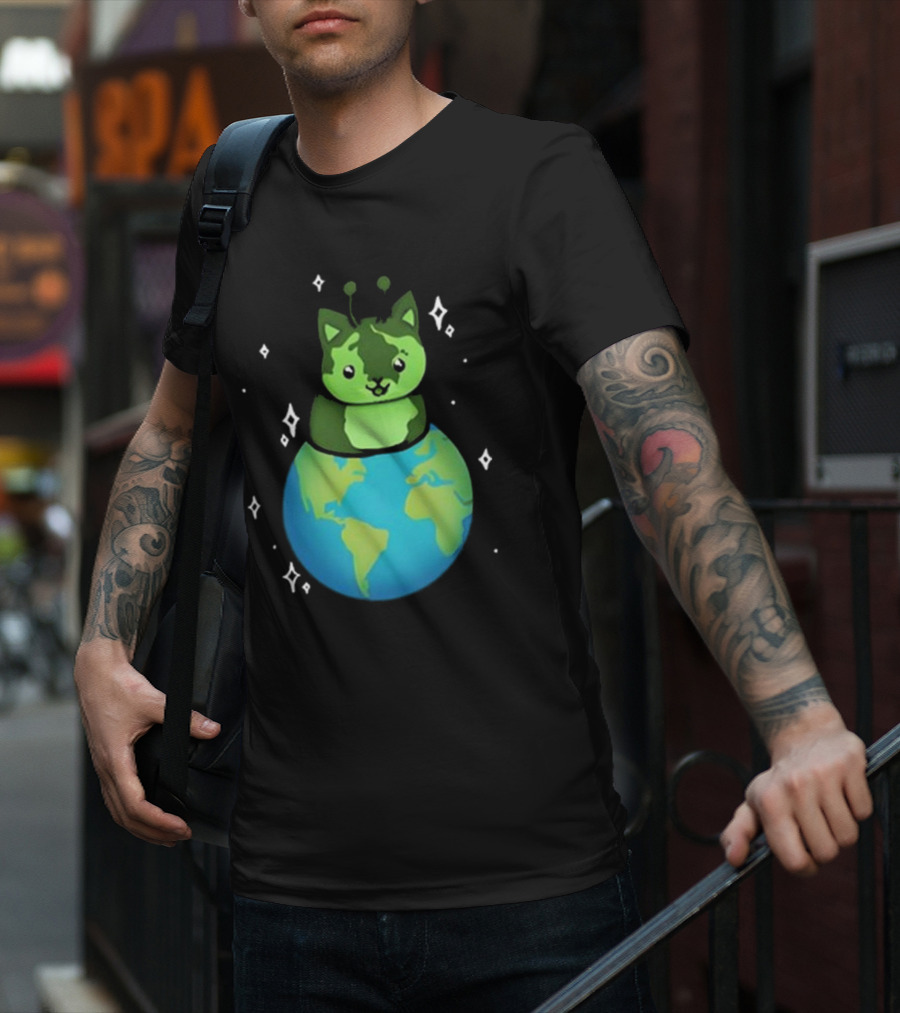 Cult Of Biscuit Alien Biscuit Cat Globe Stars T-Shirt