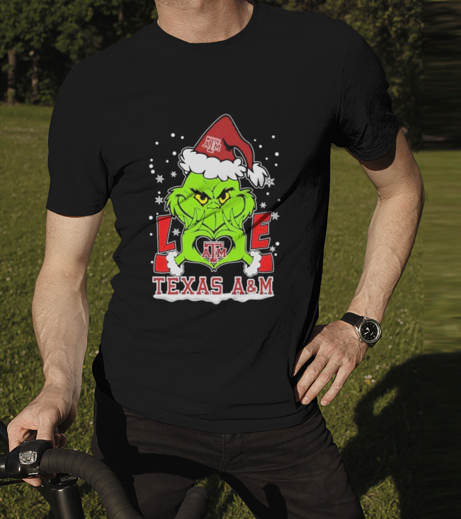 Grinch Heart Hands Love Texas A&M Aggies Christmas Santa Hat T-Shirt