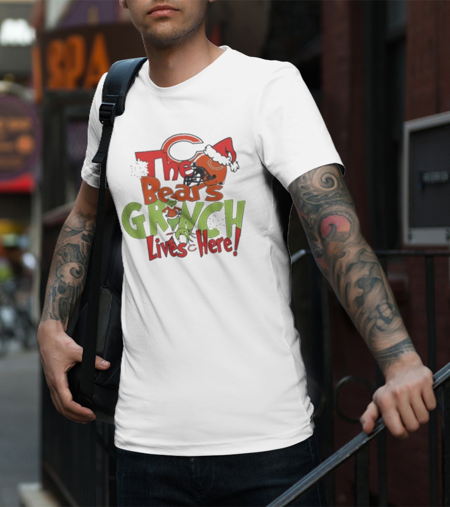 The Bears Grinch Chicago Lives Here Christmas T-Shirt